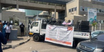 Nigeria: Indigenous contractors shut down Finance Ministry over N500b unpaid projects