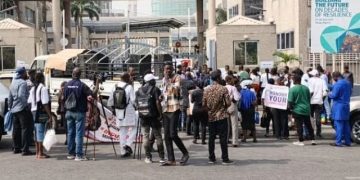 Nigeria: Indigenous contractors resume protest over alleged N4trn FG debt