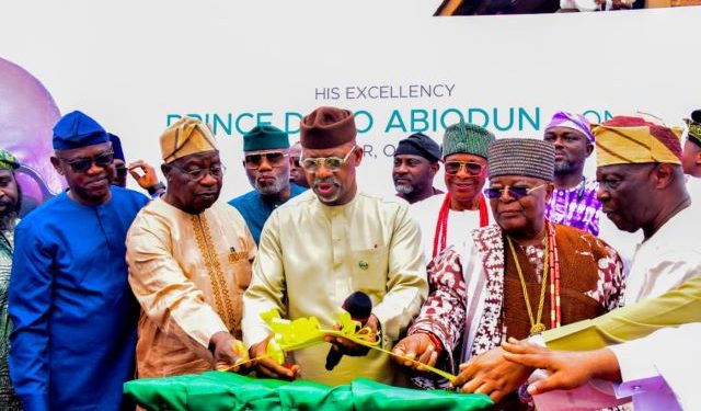 Abiodun commissions Elega–Saje Road, unveils Ago-Odo–Lafenwa reconstruction