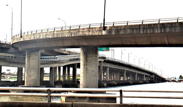 Chinese firm, CCECC okayed to  reconstruct Lagos’ Carter Bridge