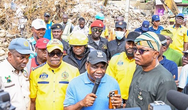 Alakija Collapse: Lagos commiserates with families, warns residents against ignoring evacuation notices