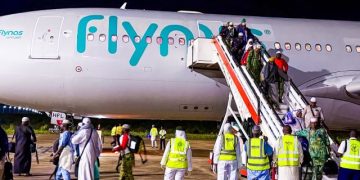 Ogun welcomes 345 returning Hajj pilgrims as flight lands at Gateway International Airport