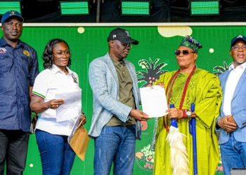 Lagos govt presents land allocation letters to 98 communities in Lekki