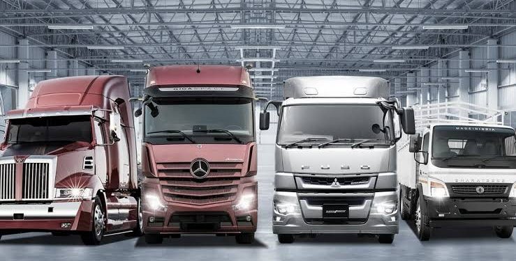 Daimler Truck to invest hundreds of millions in hydrogen trucks